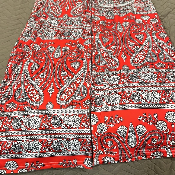 Floral Blooming / Red & White Floral Drawstring-Waist Lounge Pants / NWT / Small - Picture 6 of 8